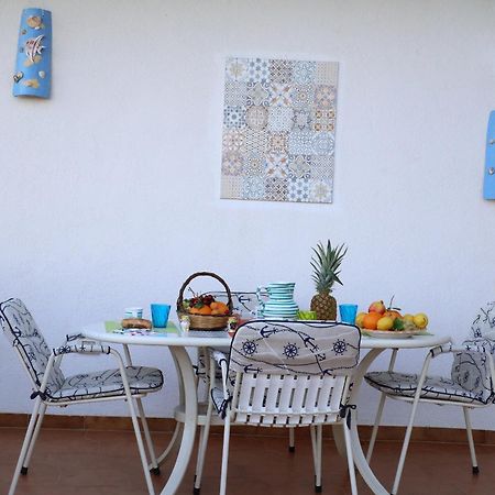 Villa Yellow House Licata Rom bilde