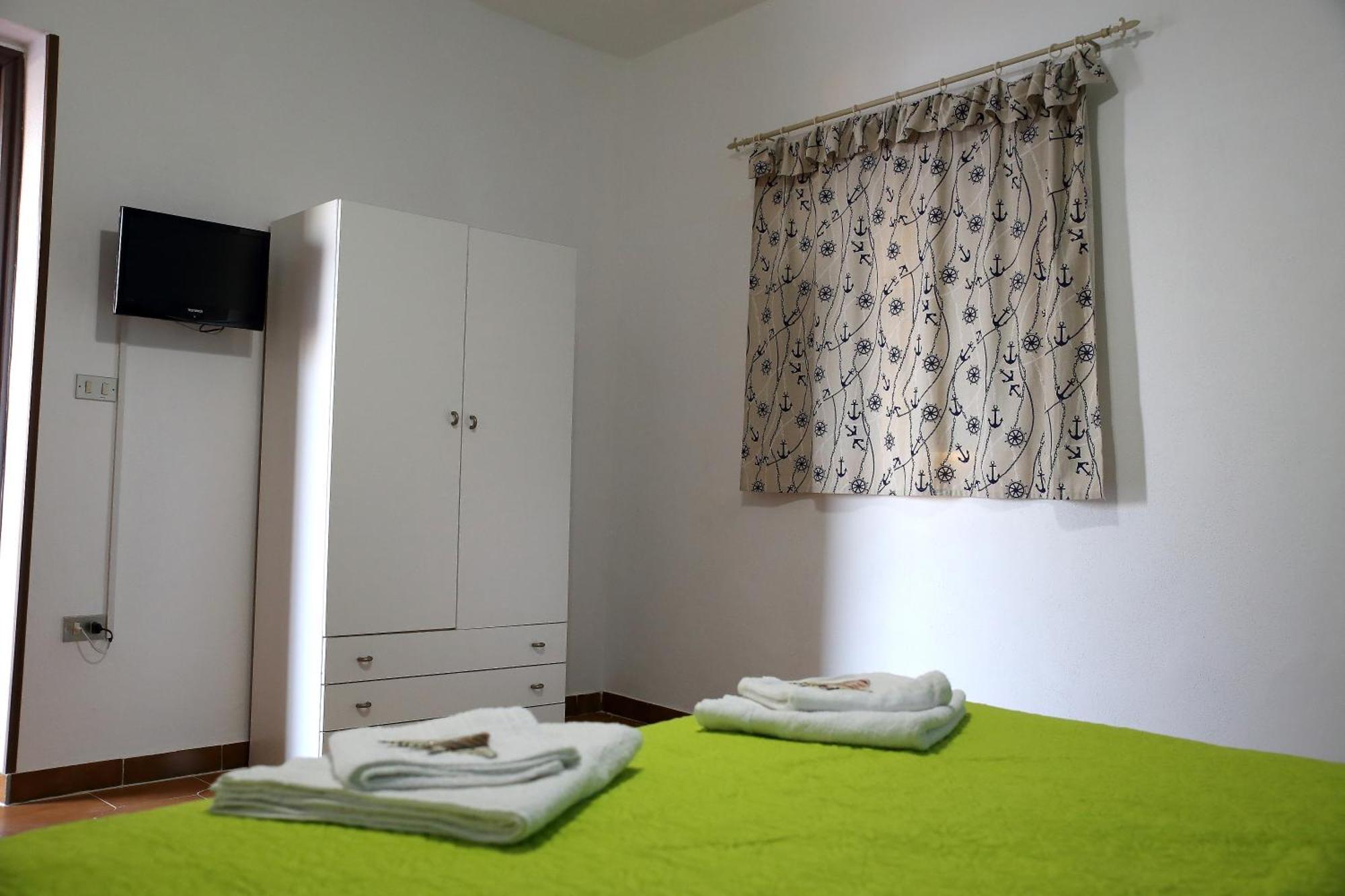 Villa Yellow House Licata Rom bilde