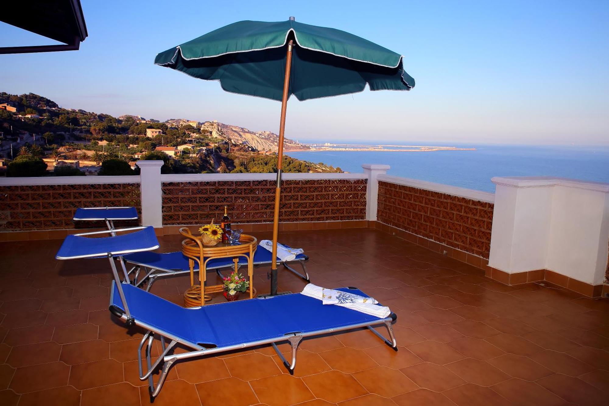 Villa Yellow House Licata Rom bilde